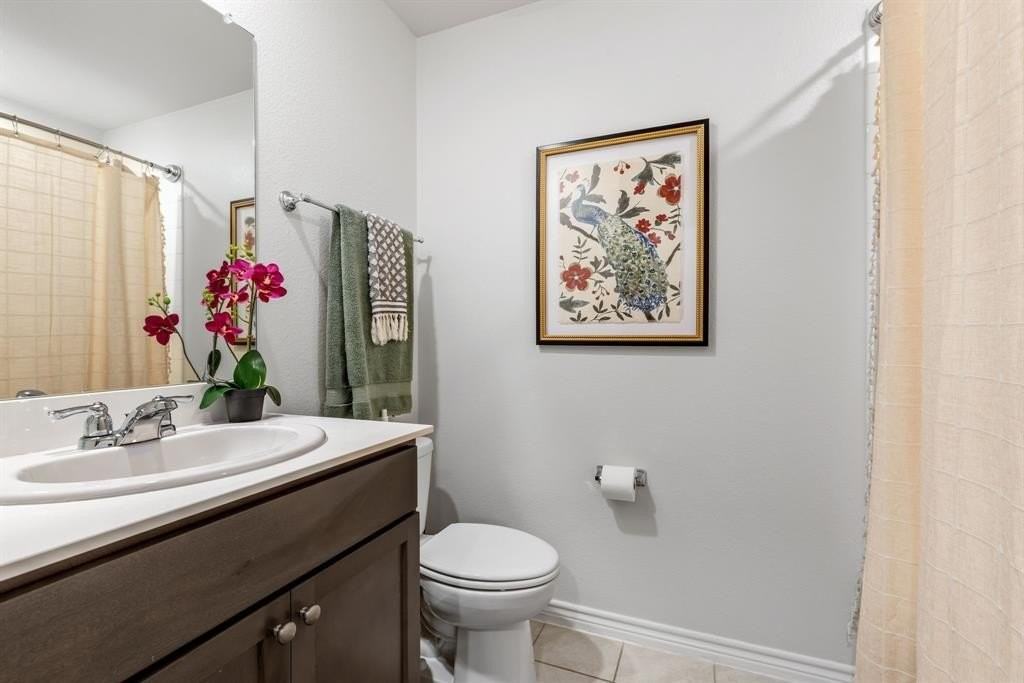 601 Rawhide Way - Photo 7 of 33