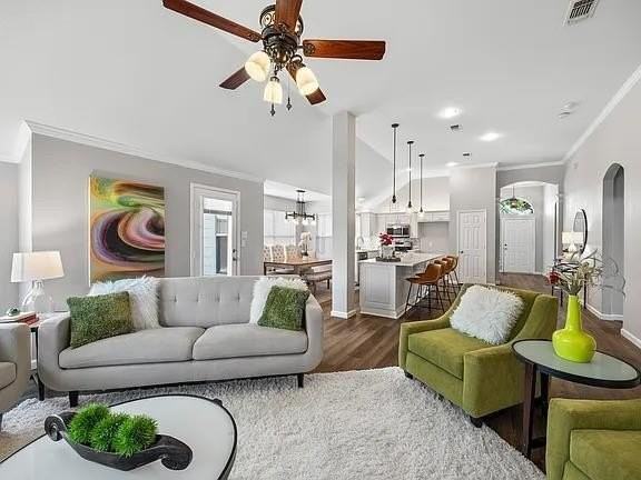 10122 Loving Trail Dr - Photo 3 of 26