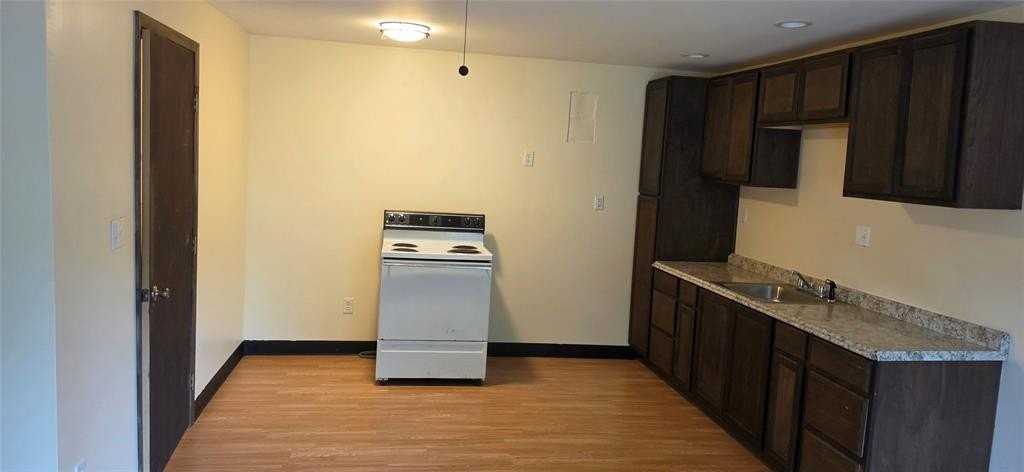 9904 County Road 3622 - Photo 4 of 7