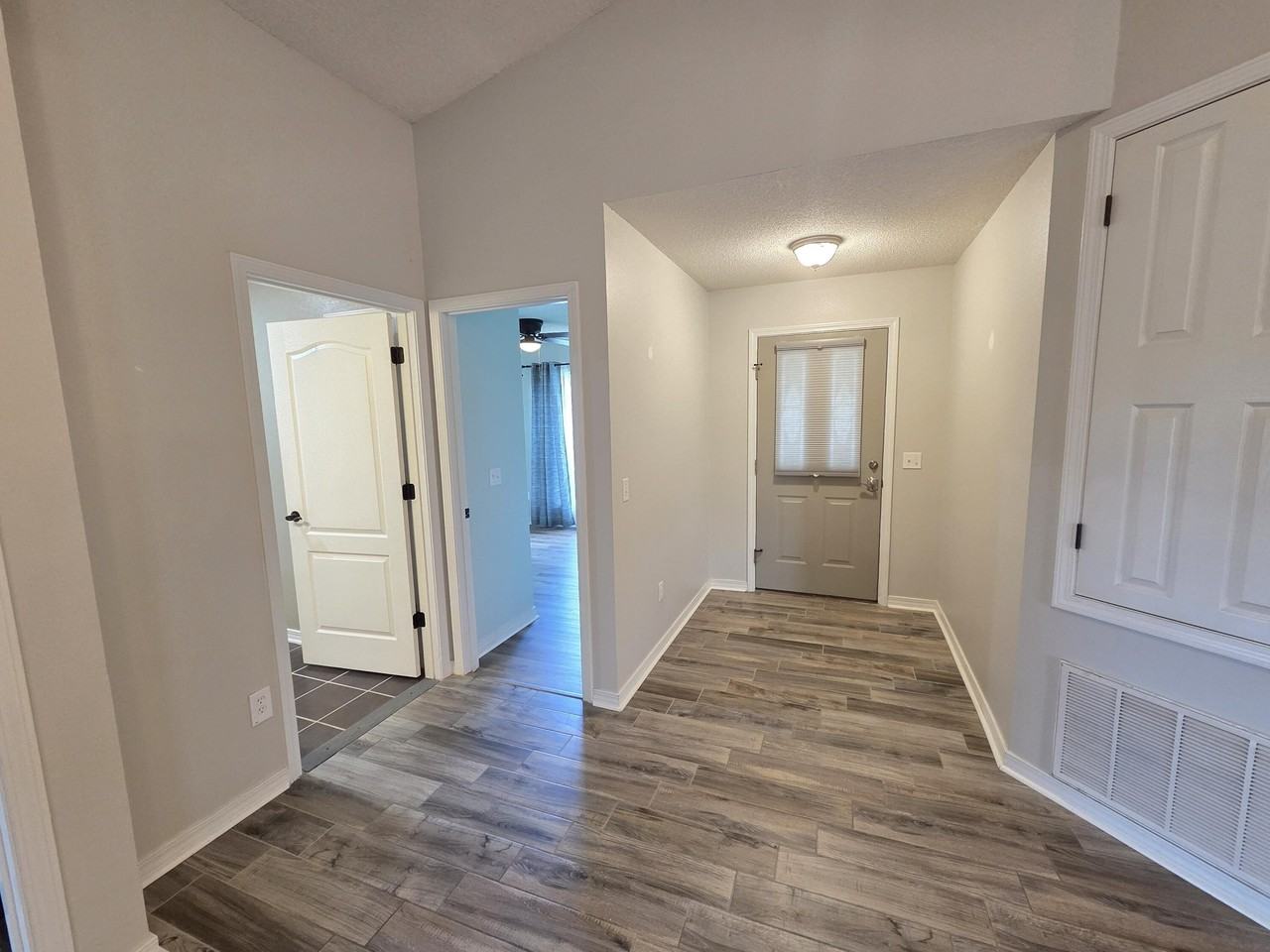 1973 Catline Cir - Photo 2 of 29