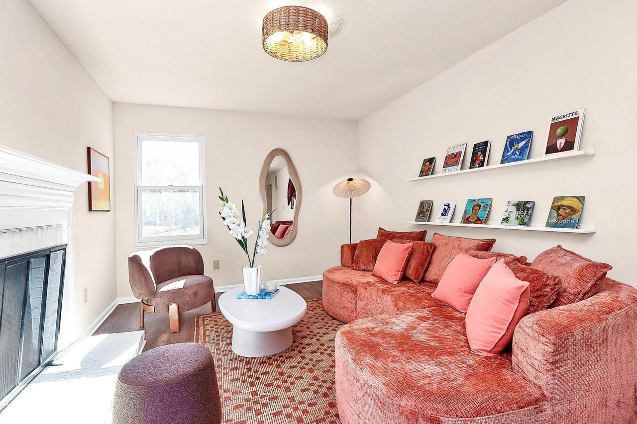 Batavia Ln - Photo 3 of 31