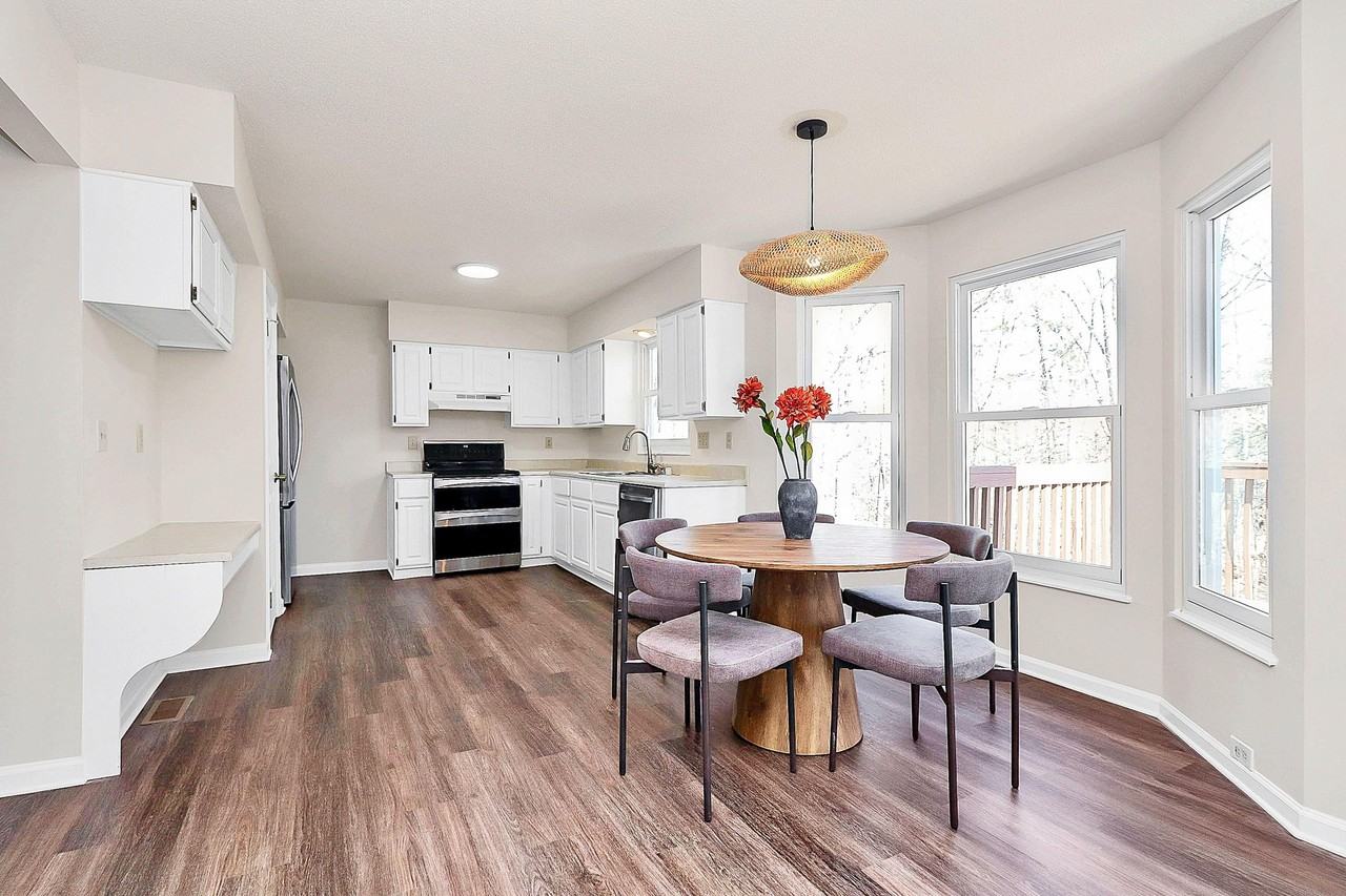 Batavia Ln - Photo 5 of 31