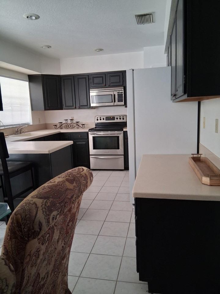 Sawgrass Dr - Photo 7 of 10