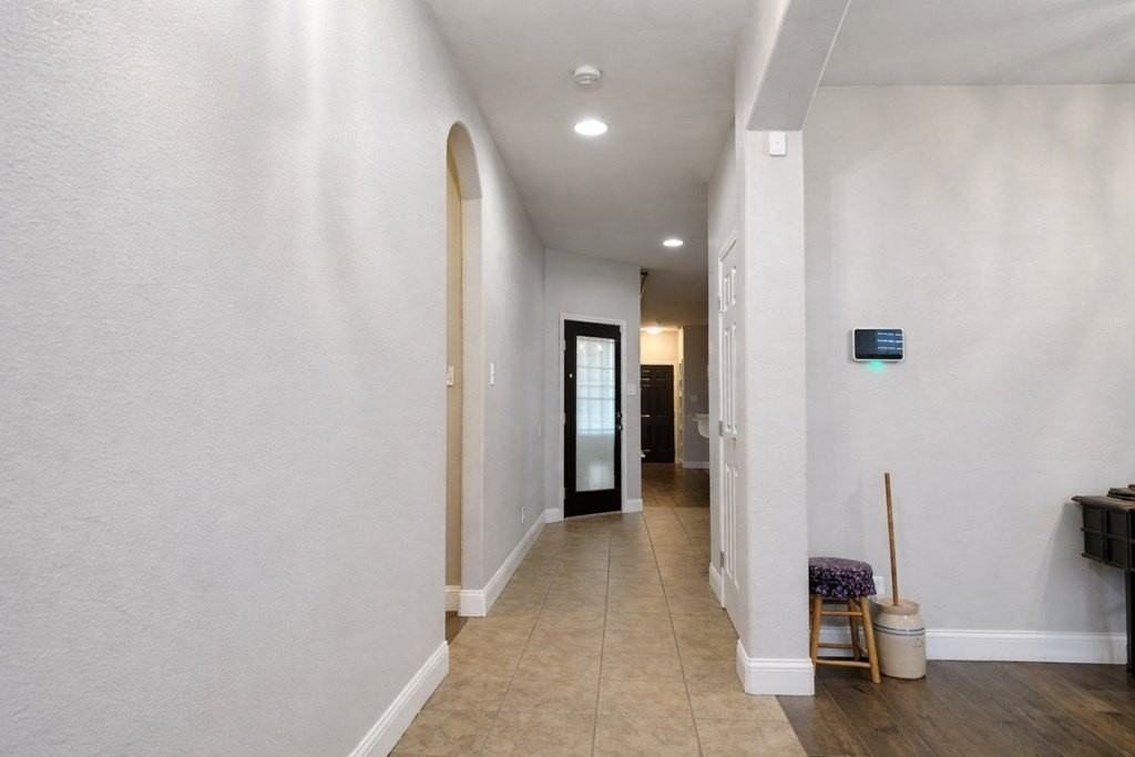 2917 Dustin Dr - Photo 2 of 18