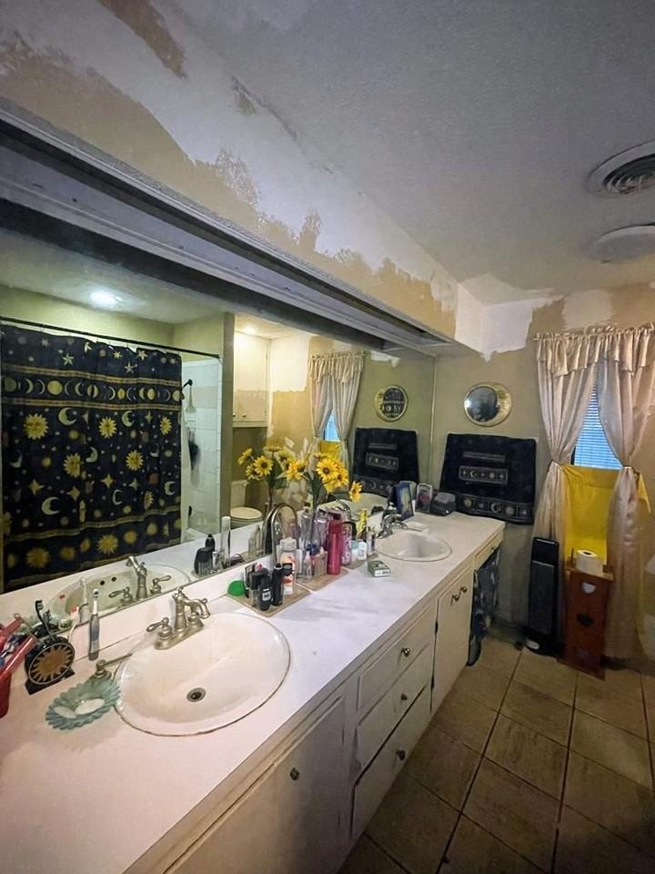 1409 E 23rd St - Photo 7 of 12