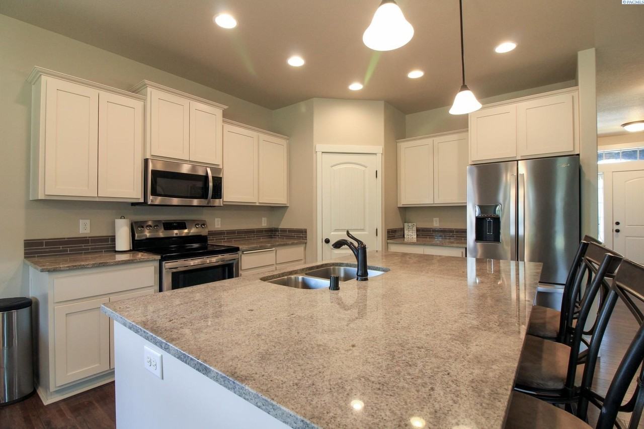 4326 S Anderson Pl - Photo 3 of 23