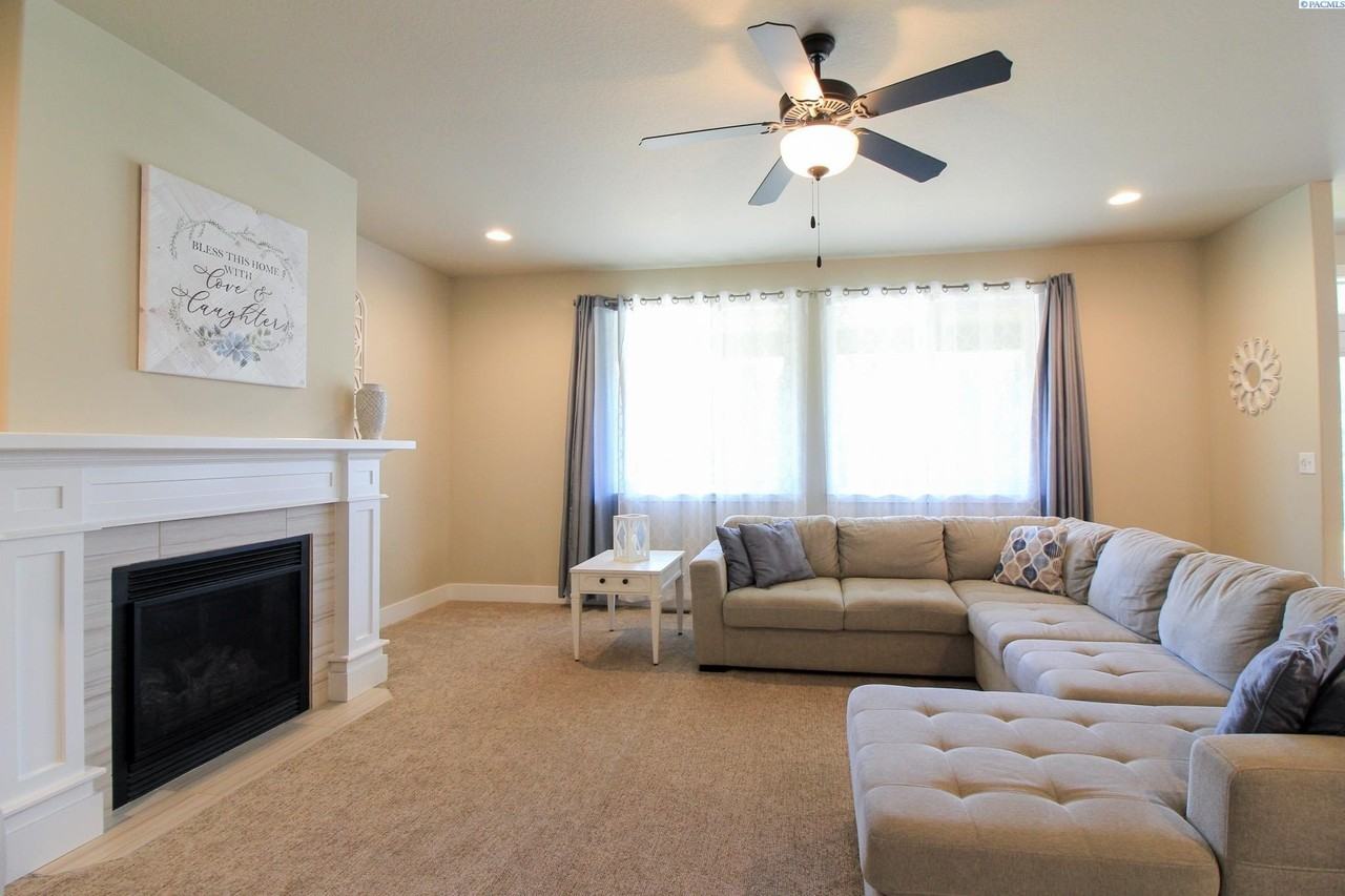 4326 S Anderson Pl - Photo 6 of 23