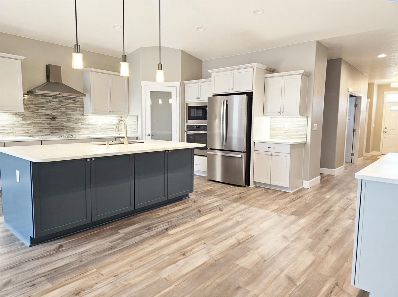 2890 Wellness Ct - Photo 2 of 37