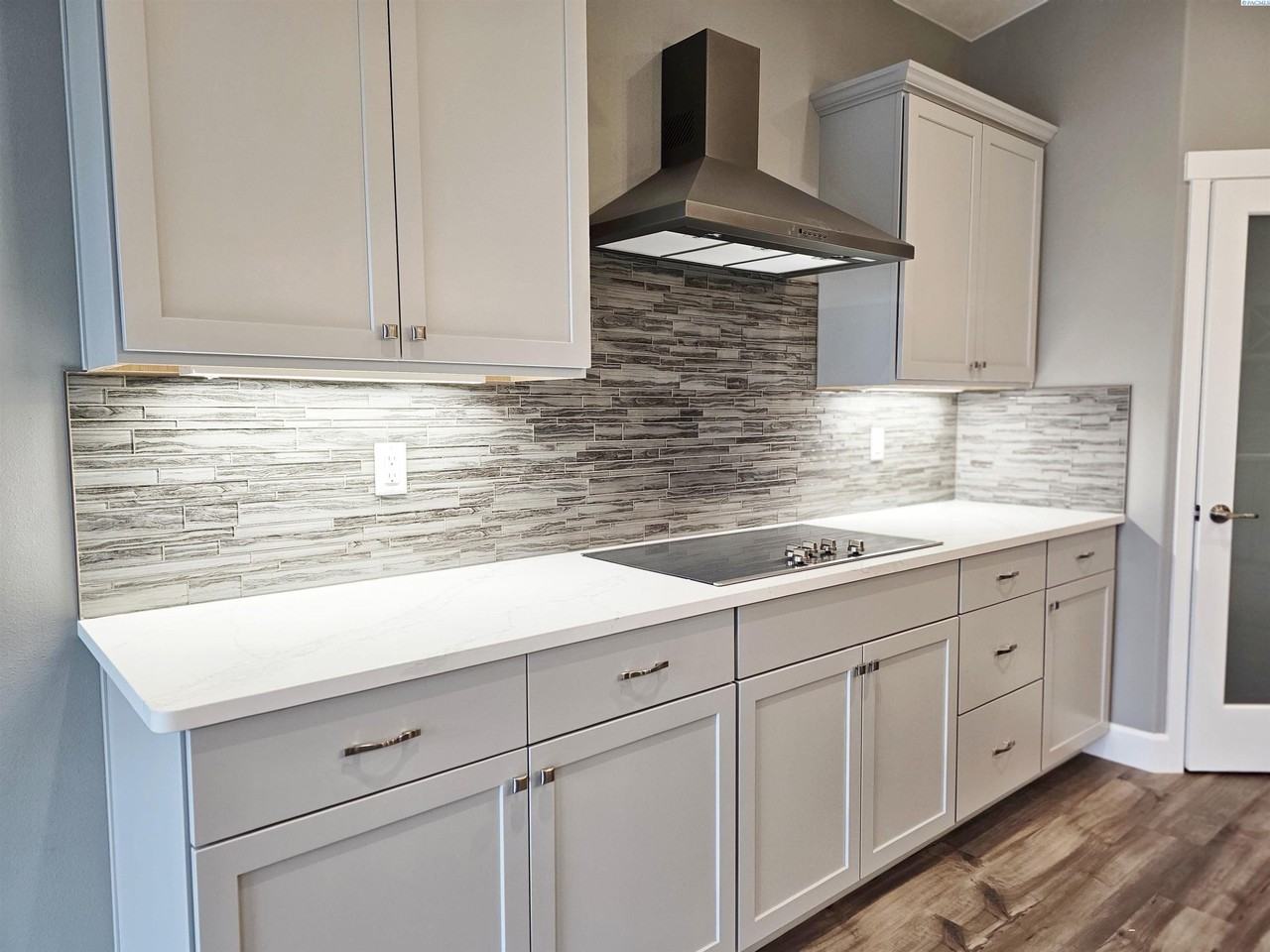 2890 Wellness Ct - Photo 5 of 37