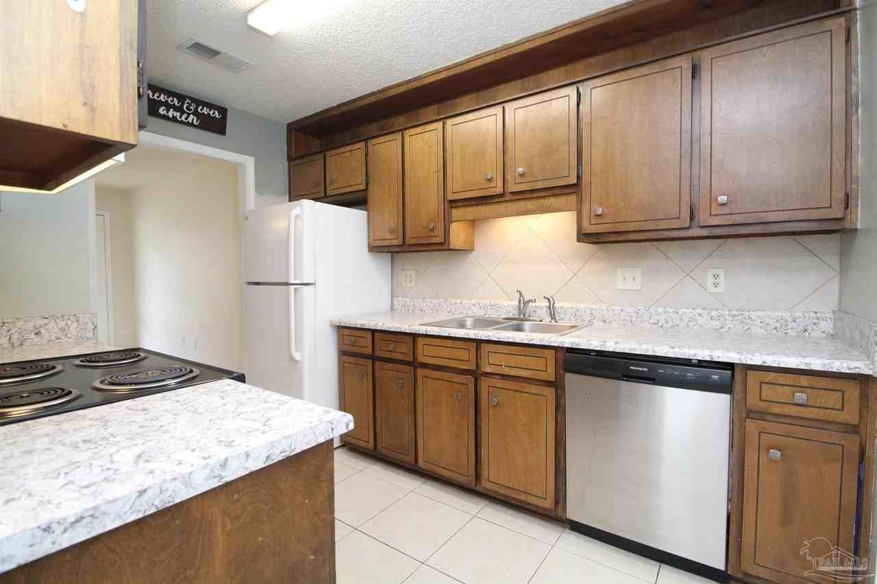 6528 Hunter St - Photo 5 of 17