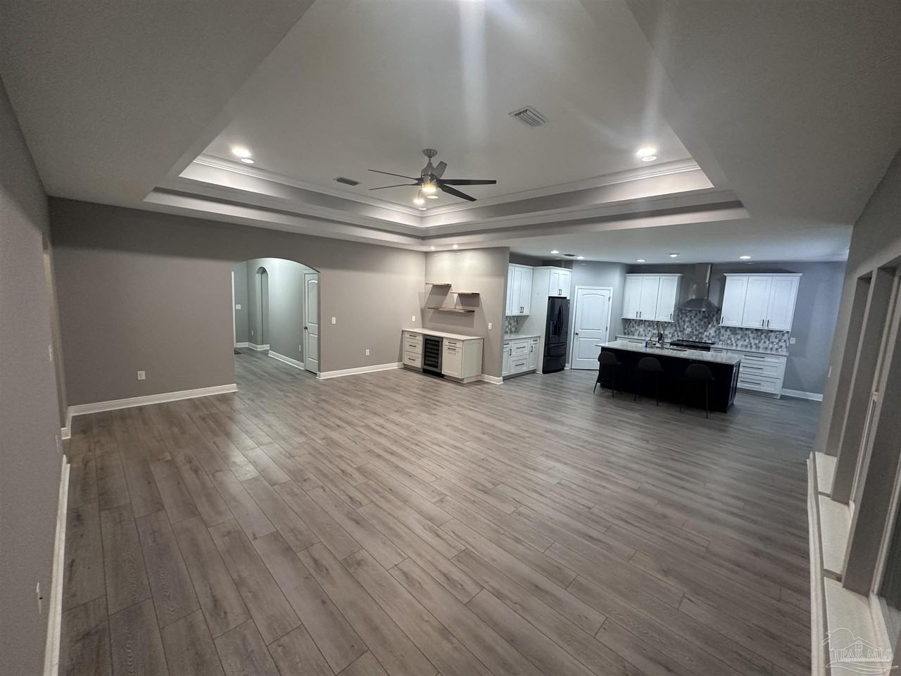 4745 Dupont Cir - Photo 4 of 45