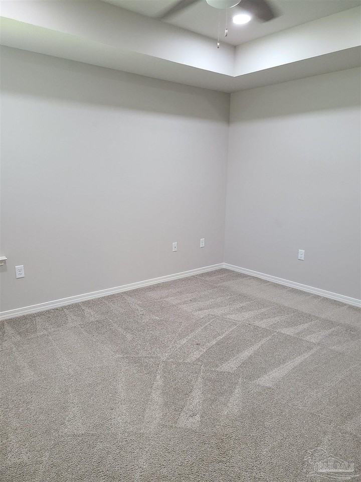 715 W Ensley St - Photo 5 of 21