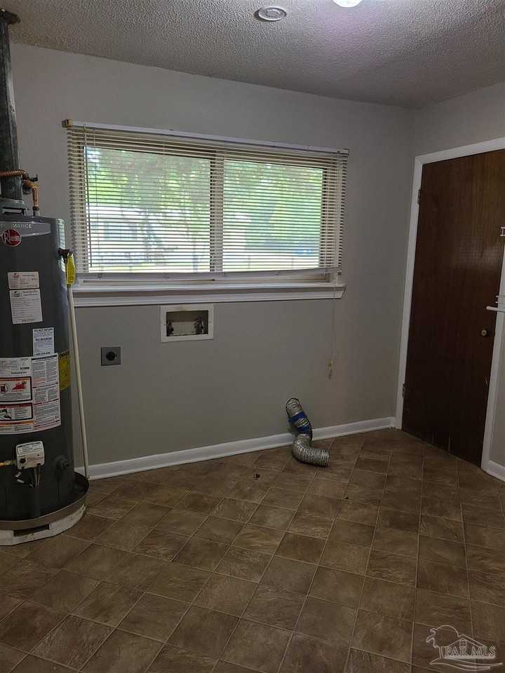 7758 Kipling St - Photo 7 of 23