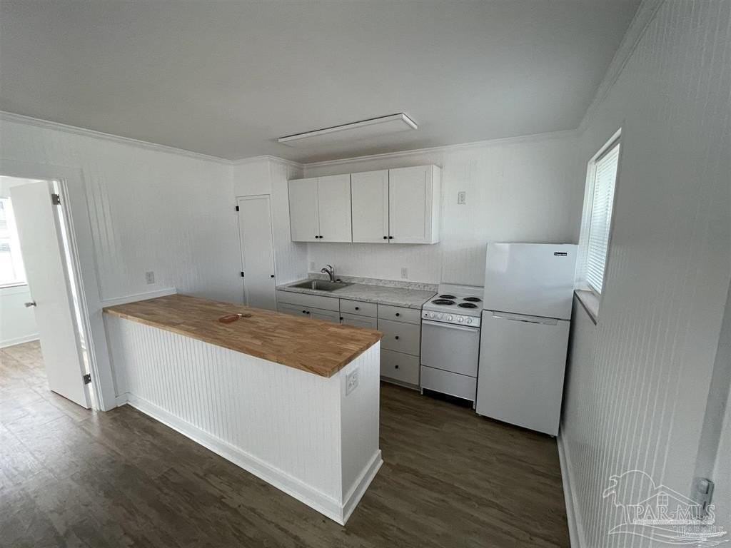 107 Holmes Dr #A - Photo 3 of 7