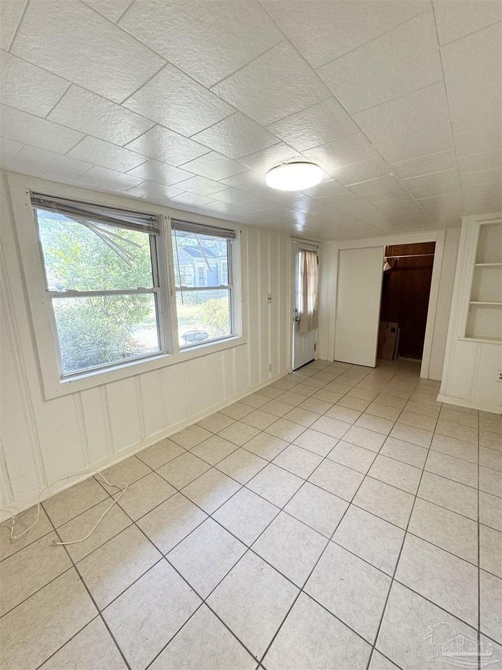 1318 Wilson Ave #A - Photo 5 of 17