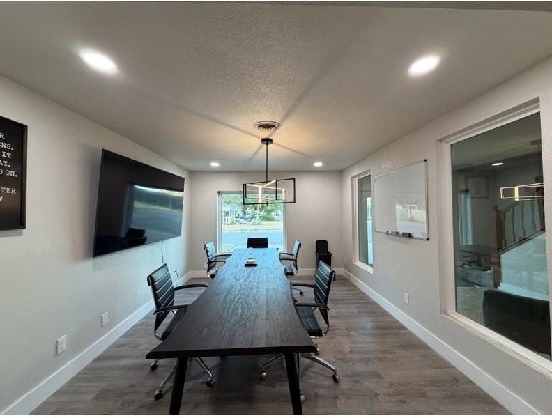 1300 W Ohio Ave - Photo 2 of 8
