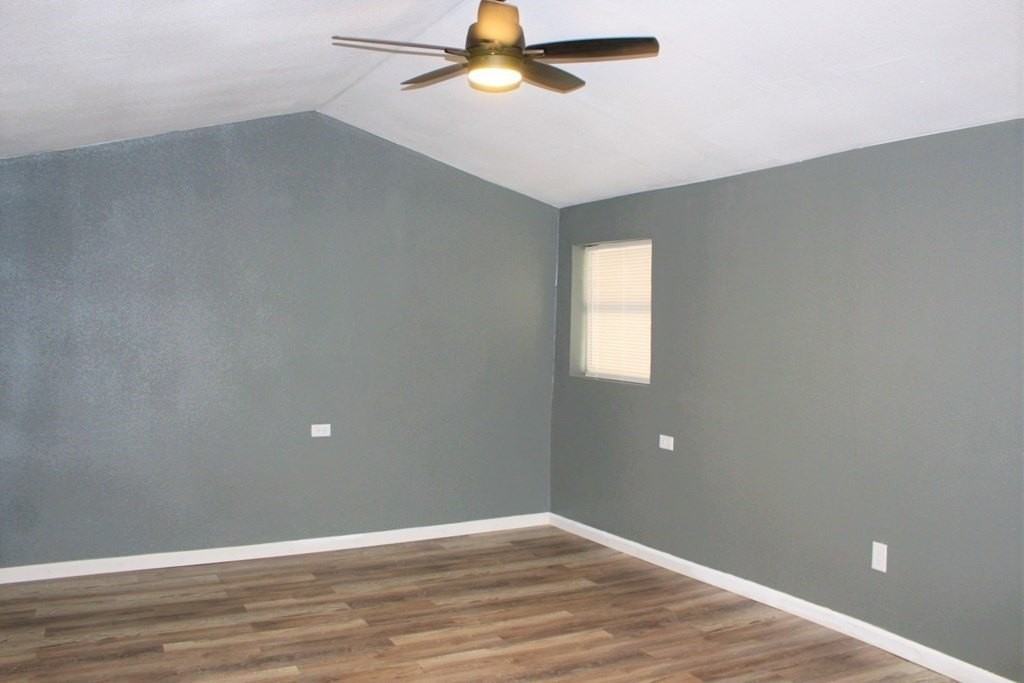 304 W James St - Photo 5 of 24