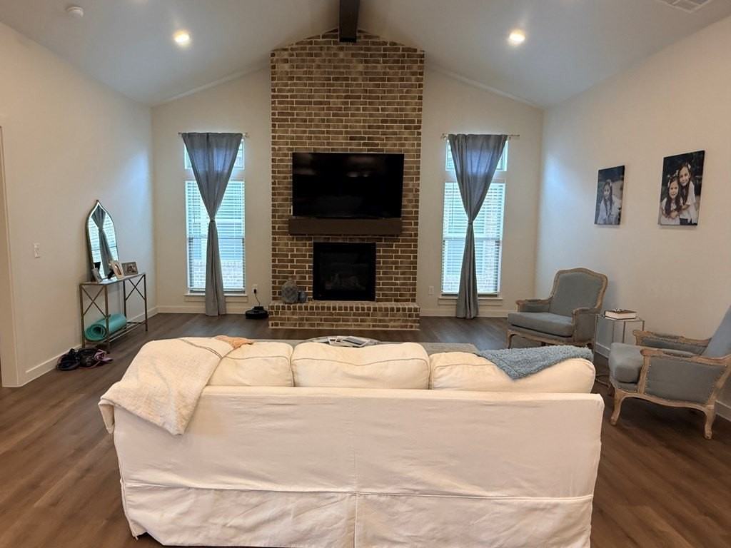 2409 Open Range Ln - Photo 4 of 40