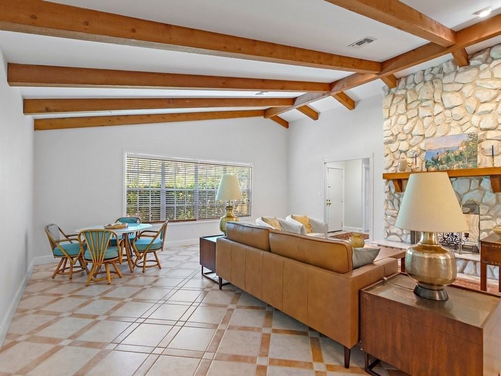 1476 Smugglers Cv - Photo 6 of 36