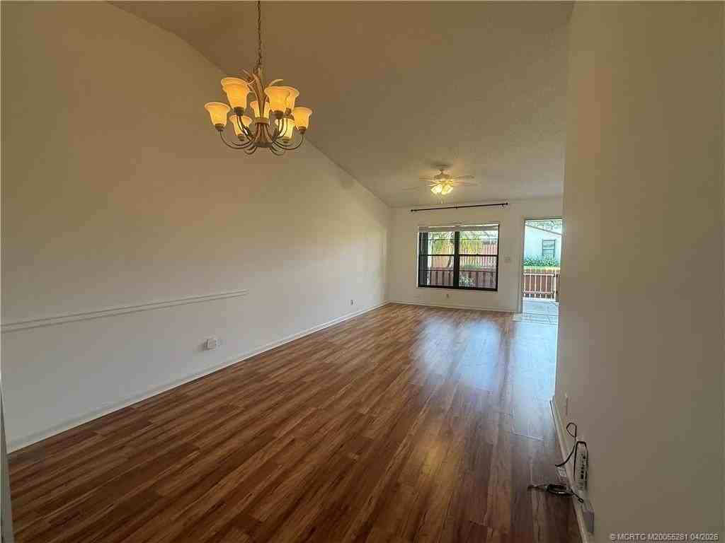 8005 Se Villa Cir - Photo 4 of 16