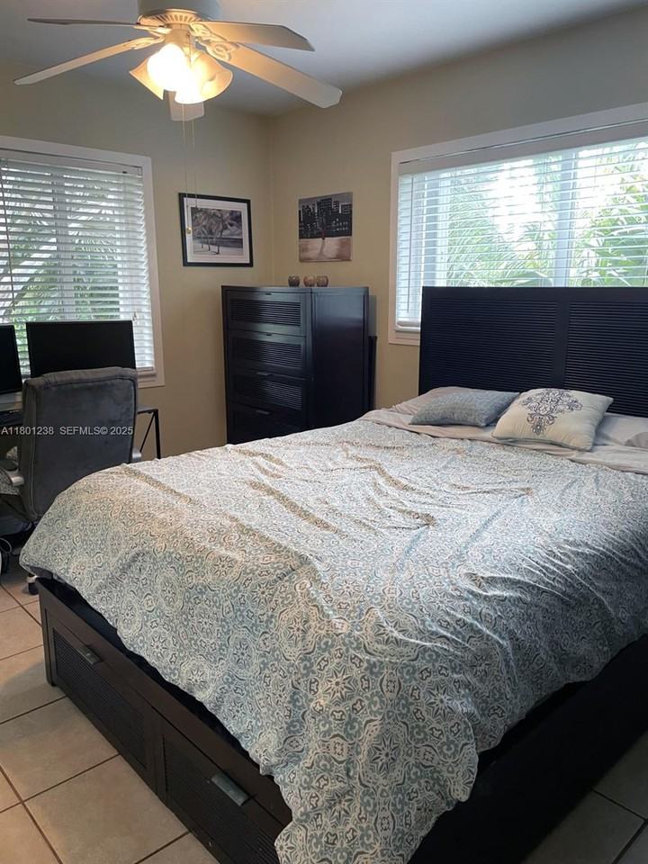 14825 Northeast 9th Court - Photo 2 of 11