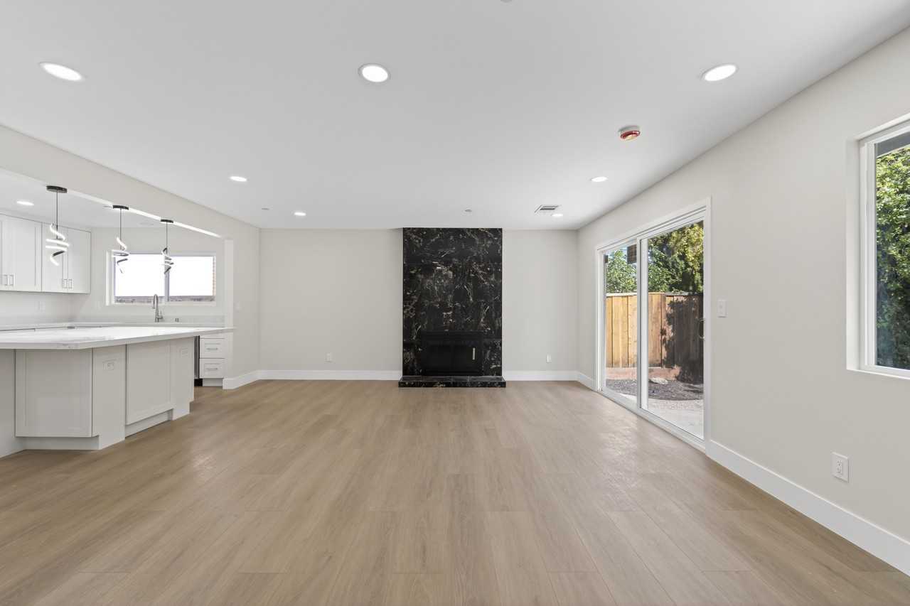 7898 Fiesta Ln #1 - Photo 6 of 10