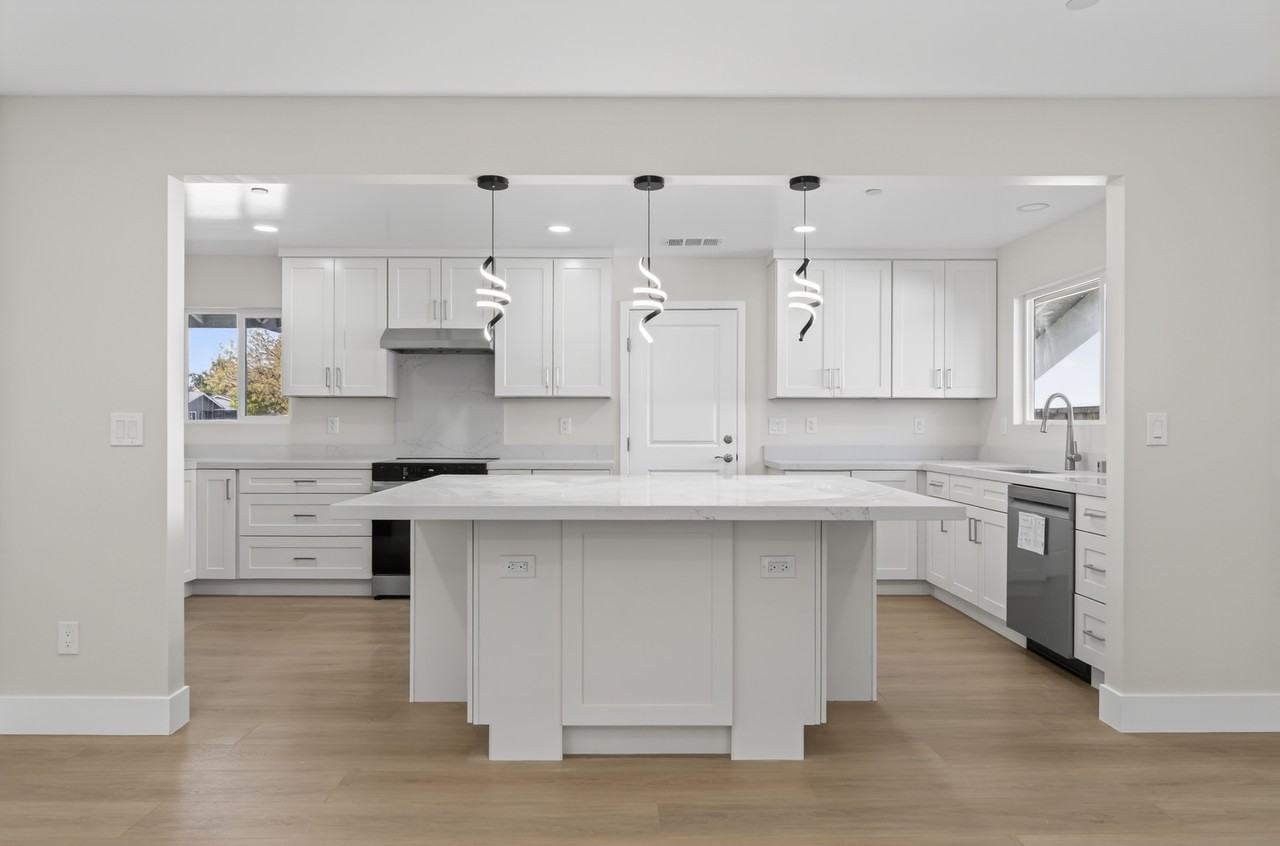 7898 Fiesta Ln #1 - Photo 7 of 10