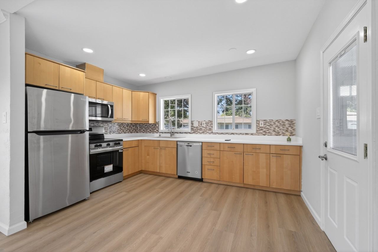 3814 Clough Ave #1 - Photo 5 of 10