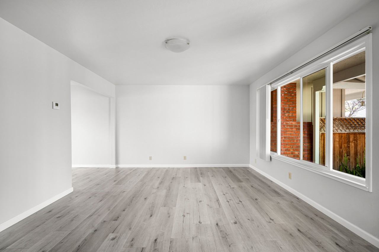 661 Harvard Ave #1 - Photo 4 of 10