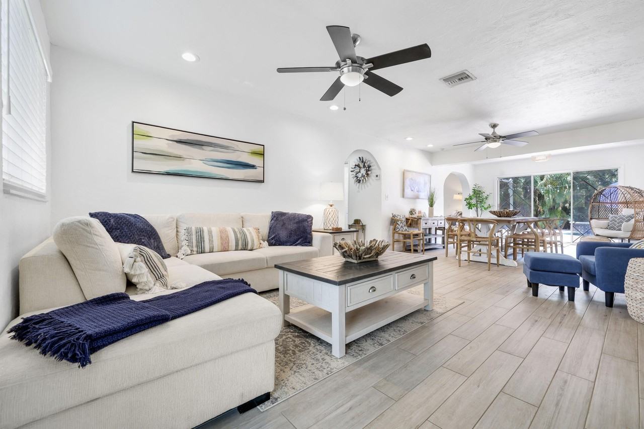 342 Sw 14th St - Photo 4 of 39