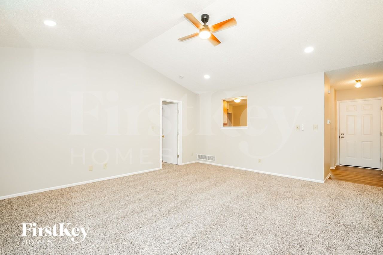1263 Freshman Dr - Photo 5 of 19