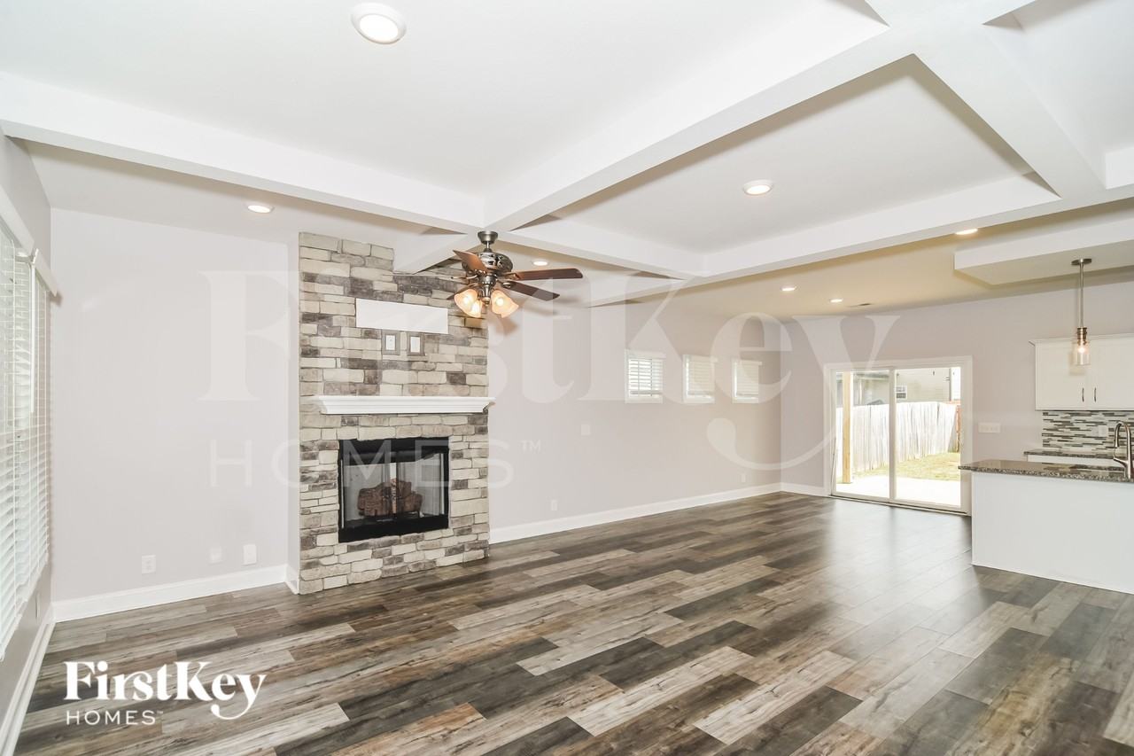 1156 Charles Thomas Dr - Photo 2 of 18