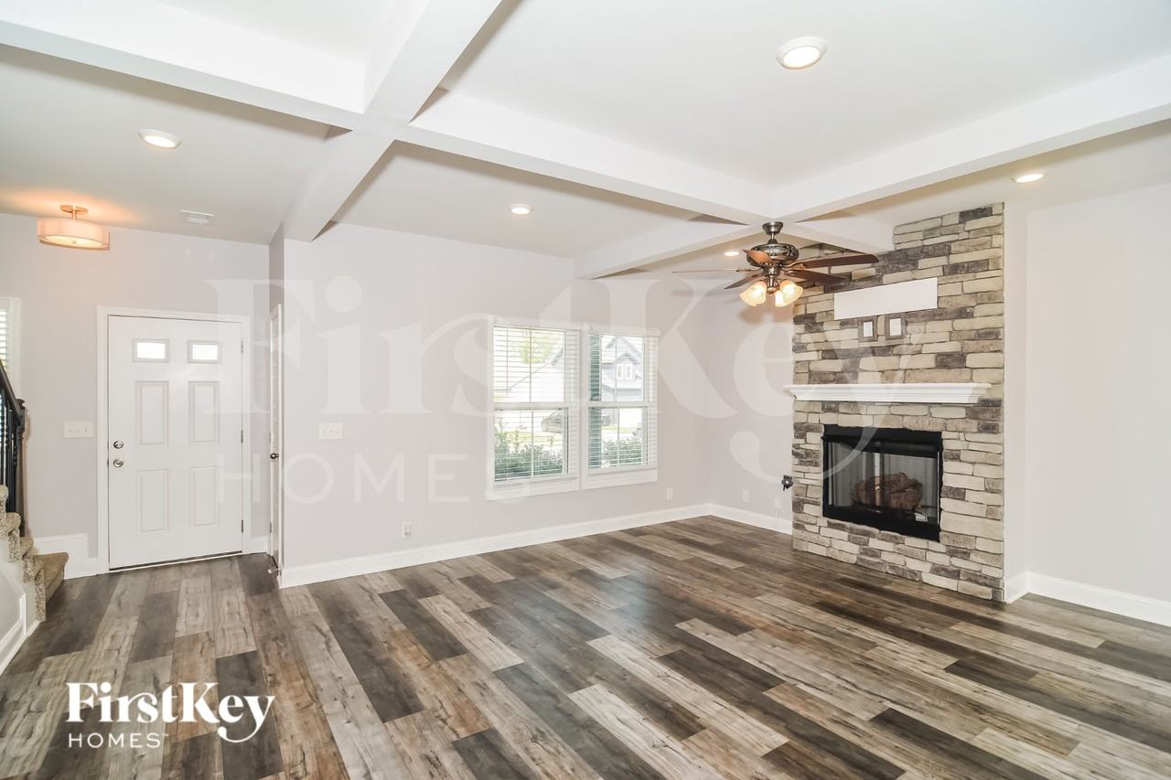 1156 Charles Thomas Dr - Photo 3 of 18