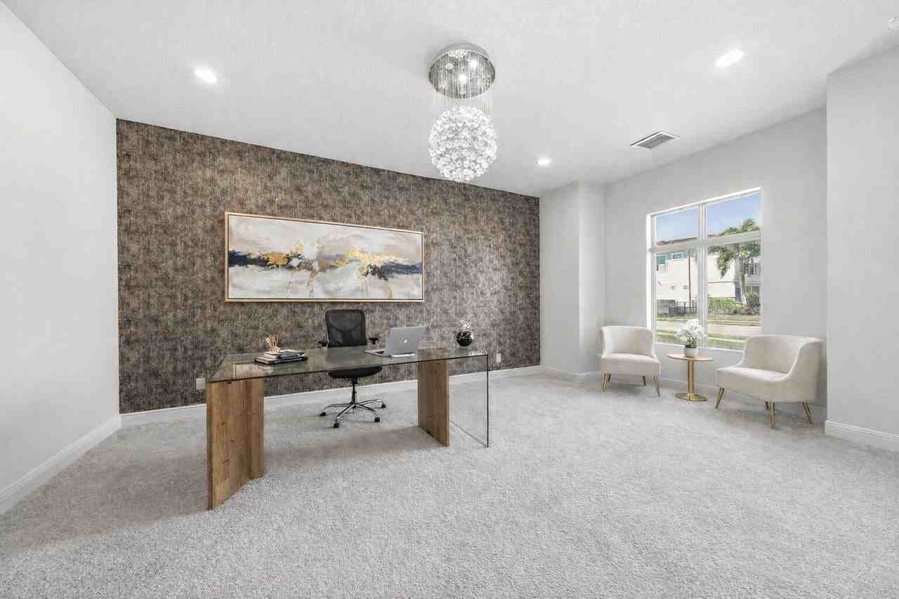 2600 Nw 69th St - Photo 6 of 50