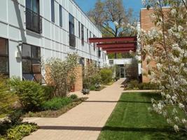 featured image of 2100 Greenwood St