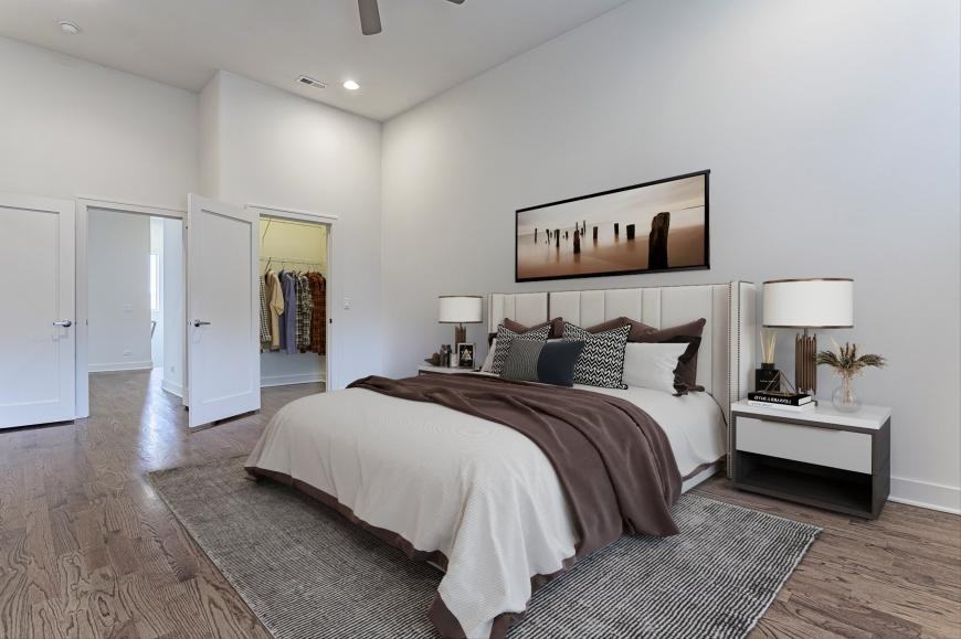 2100 Greenwood St - Photo 6 of 10