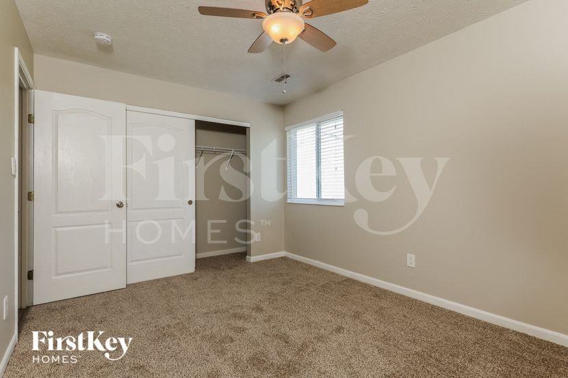 160 Cambridge Dr - Photo 6 of 15