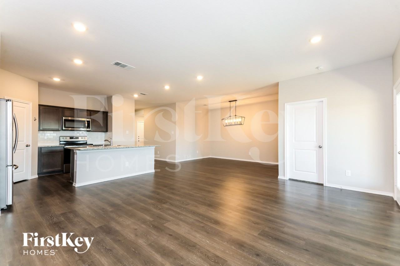 406 Knapsack Ln - Photo 3 of 15