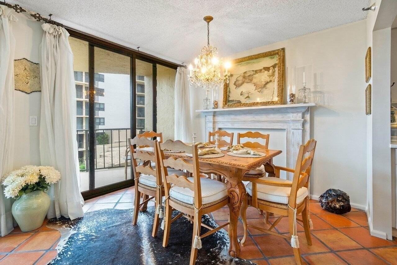 899 Jeffery St #3050 - Photo 6 of 31