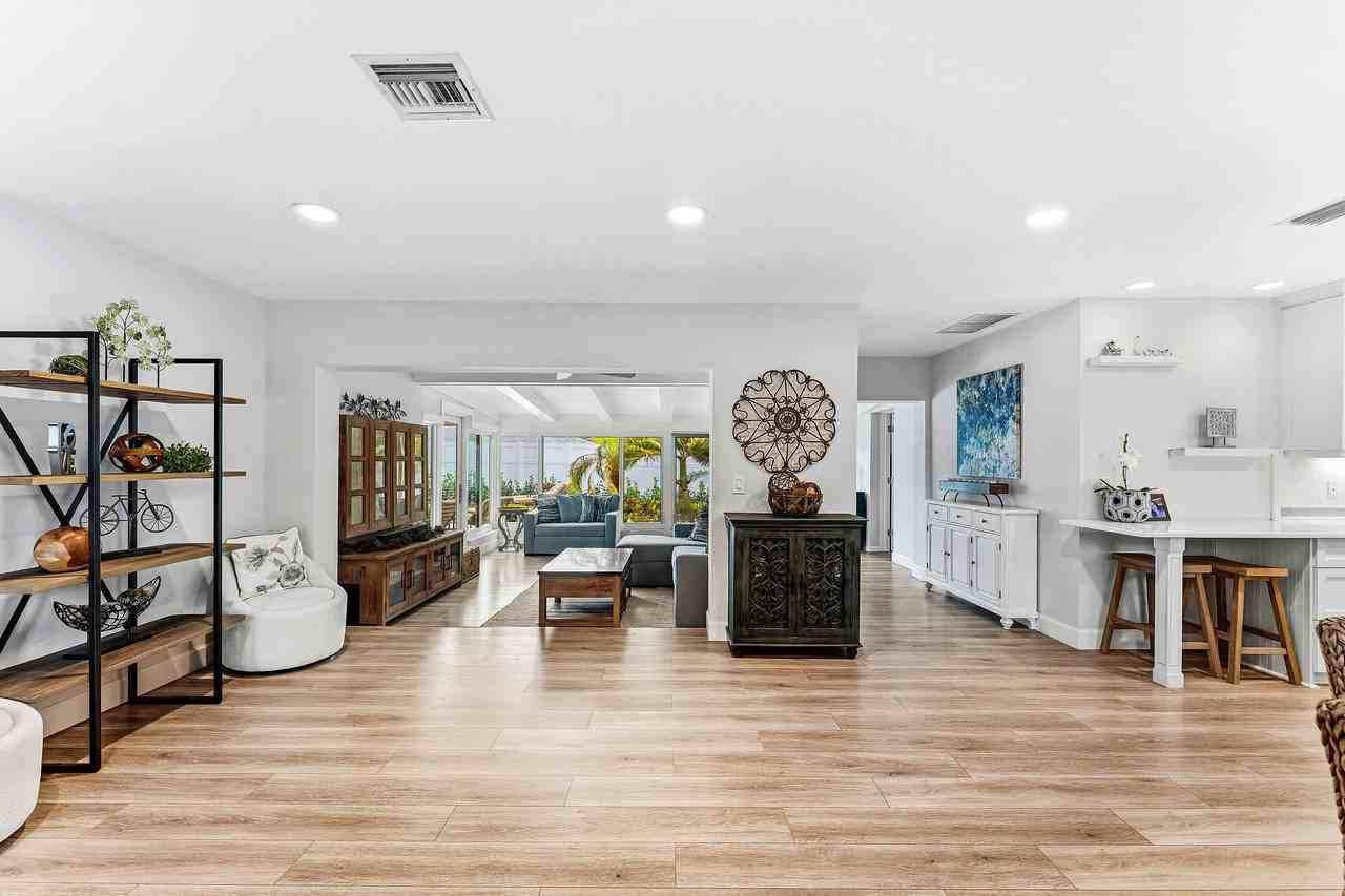 20 Nw 11th St - Photo 7 of 32