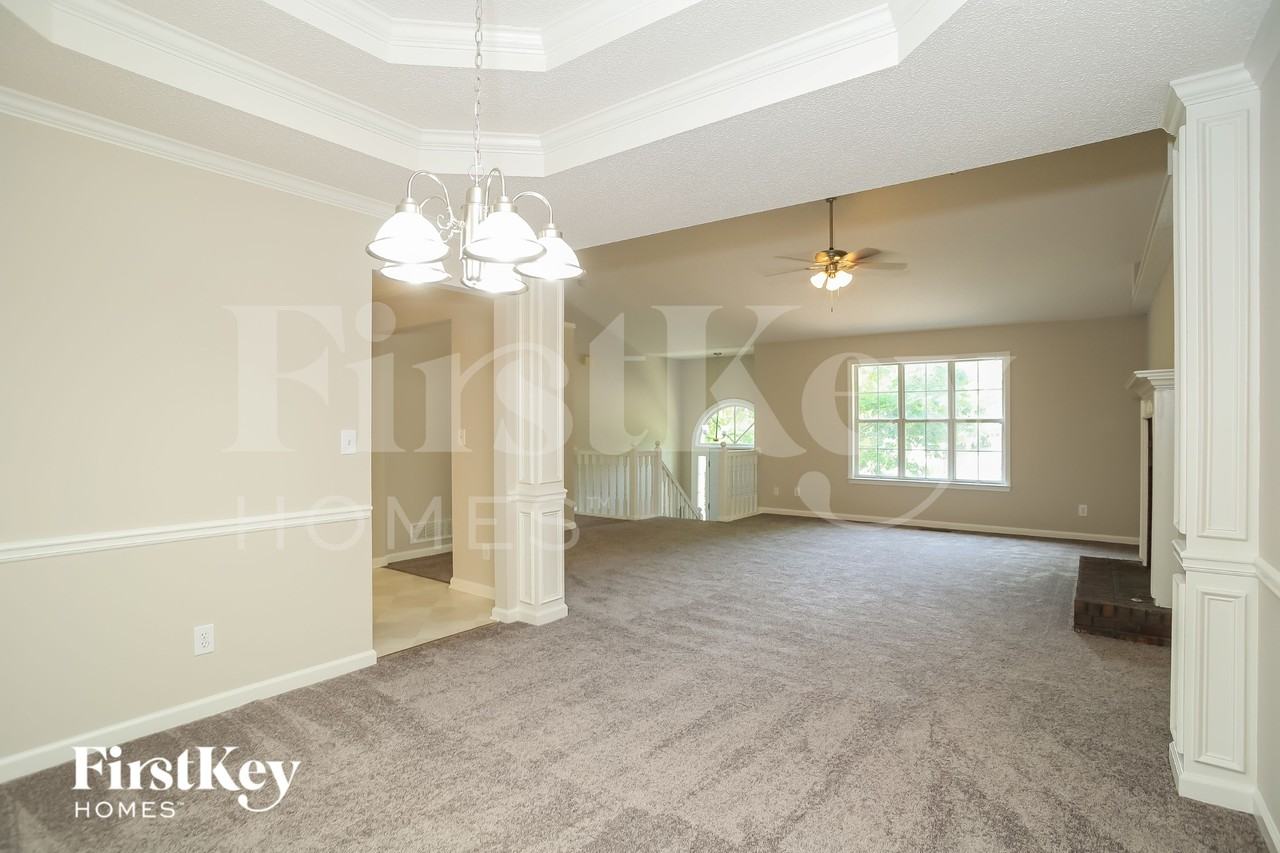 703 Hearthstone Xing - Photo 6 of 15