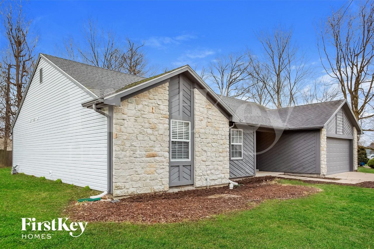 3335 Carly Ln - Photo 2 of 15