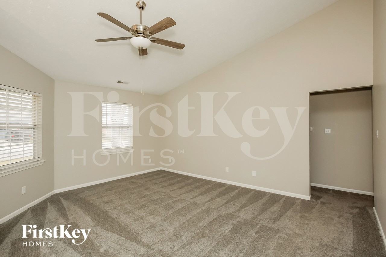 3335 Carly Ln - Photo 3 of 15