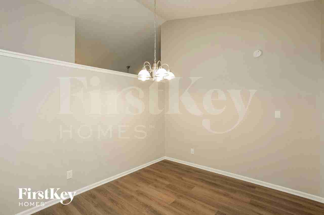 3335 Carly Ln - Photo 5 of 15