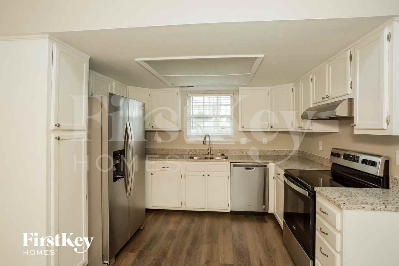 3335 Carly Ln - Photo 6 of 15