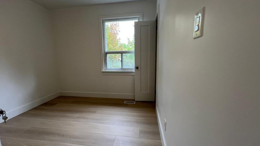 979 Danforth Rd - Photo 5 of 10