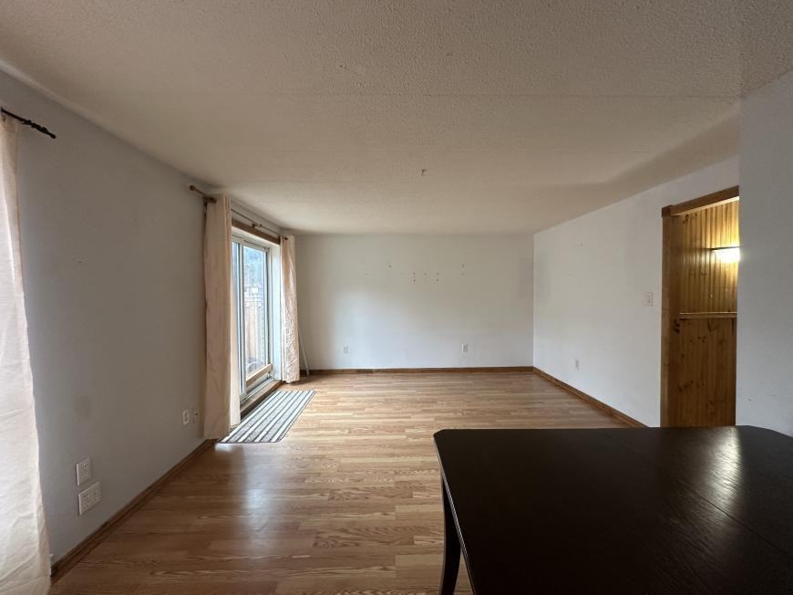 43 Taunton Rd E - Photo 2 of 10