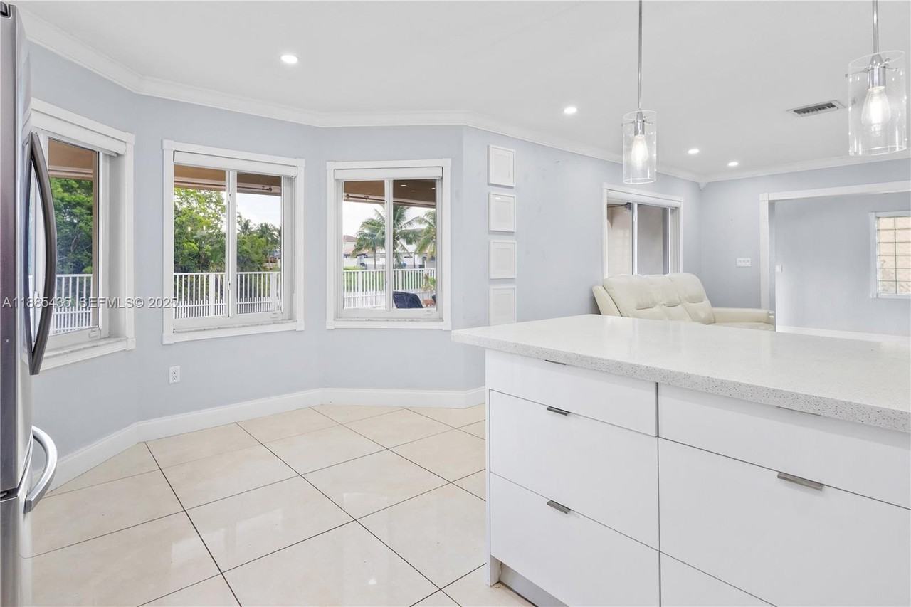 15823 Southwest 79th Street - Photo 2 of 45