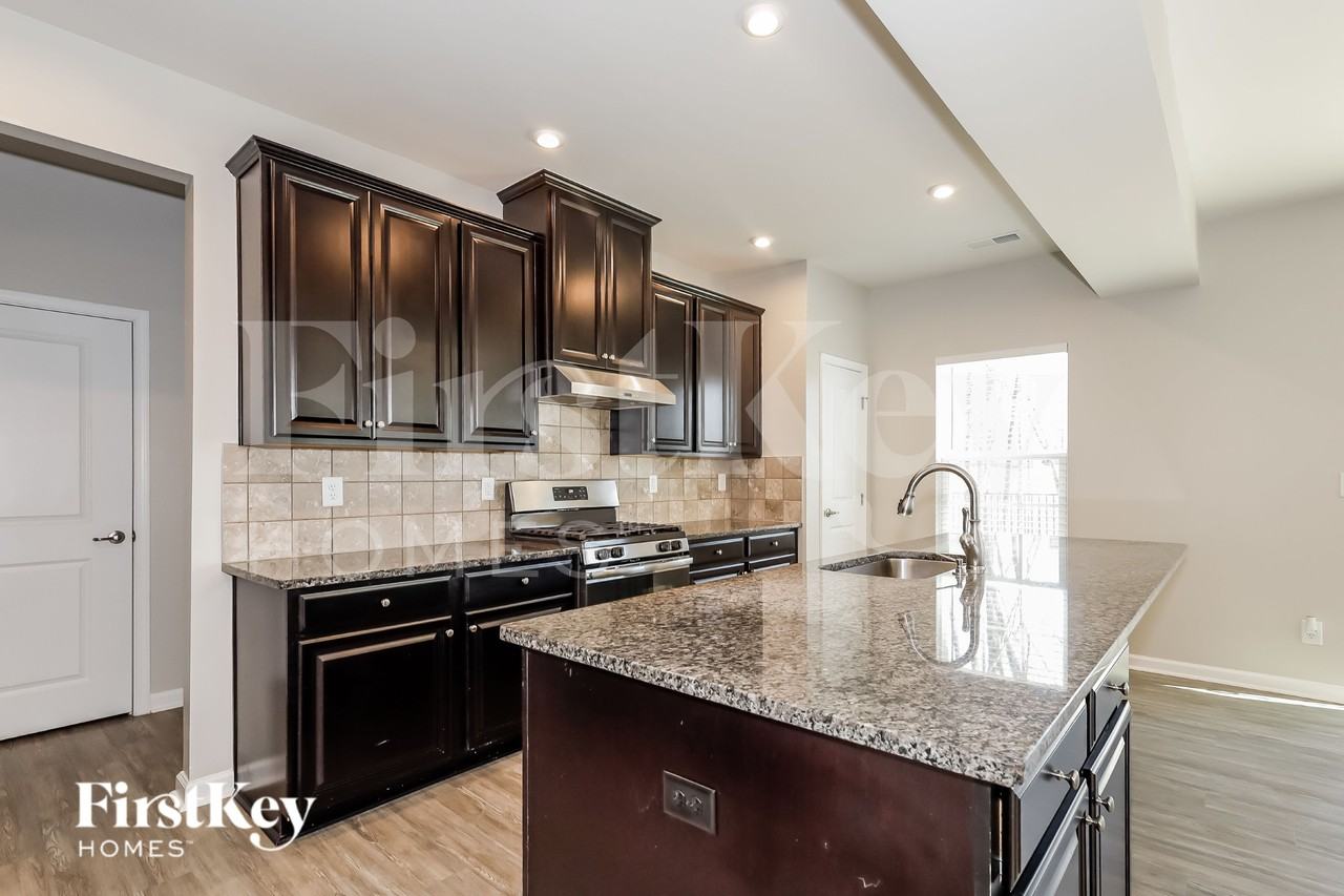 1207 Harkey Creek Dr - Photo 6 of 15