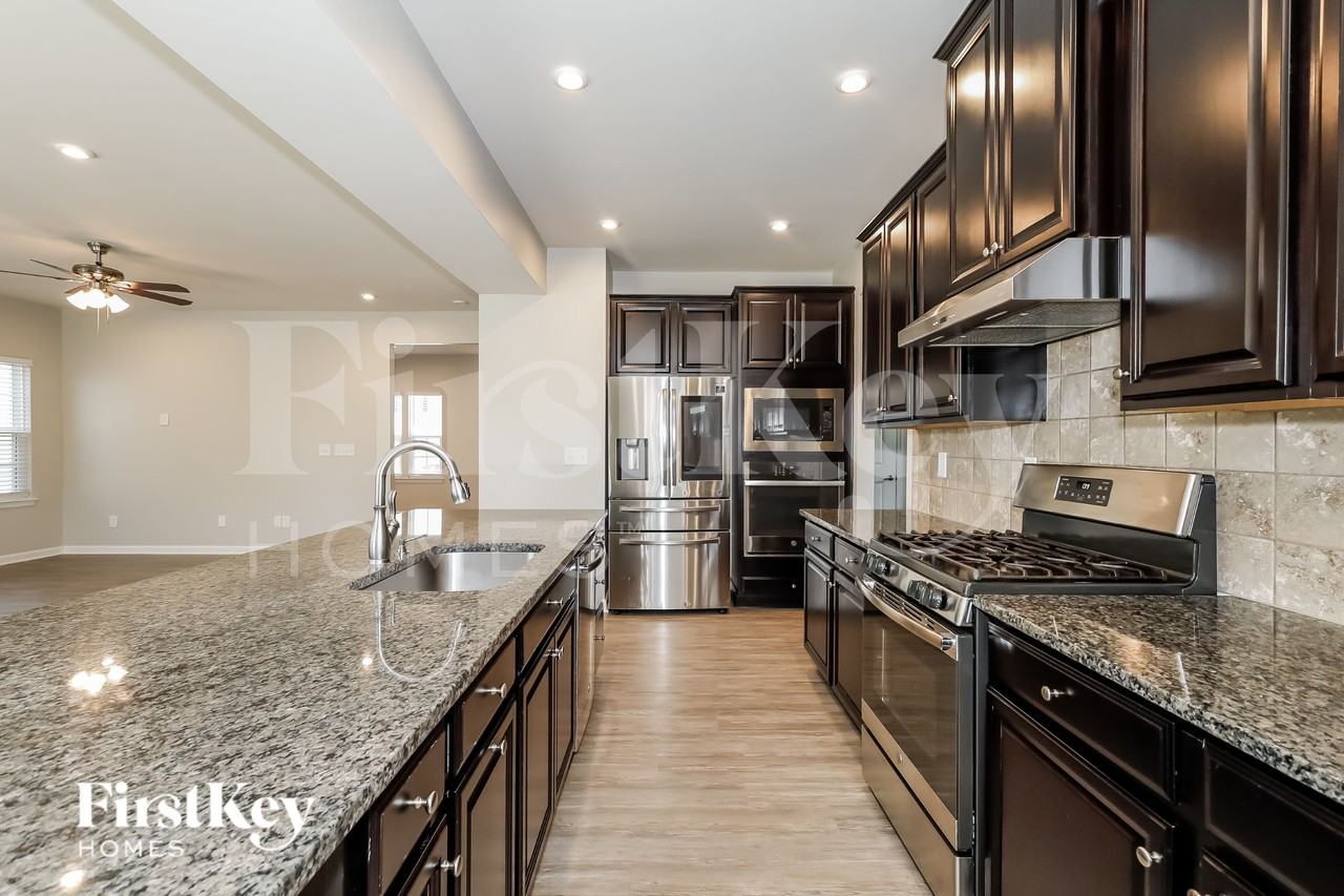 1207 Harkey Creek Dr - Photo 7 of 15